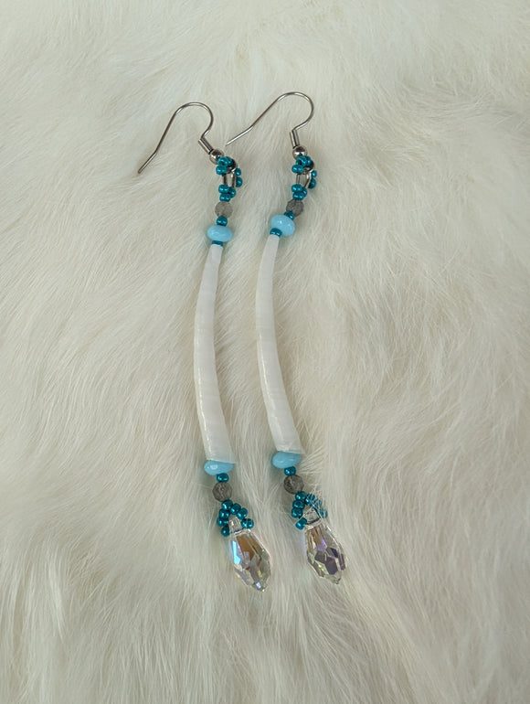 Detallium dangles